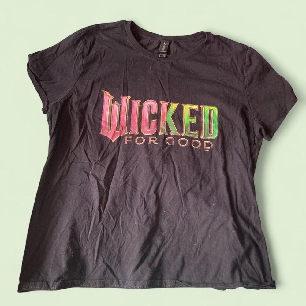 Broadway Women's Black and Pink T-shirt